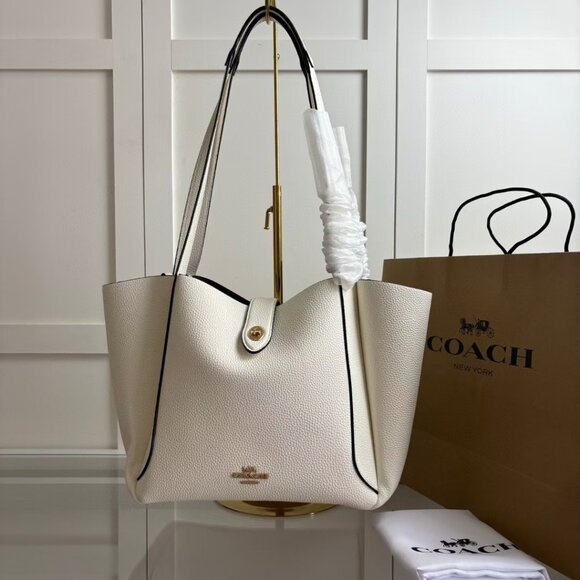 COACH OUTLET HADLEY  off white Shoulder Bag - Picture 1 of 8